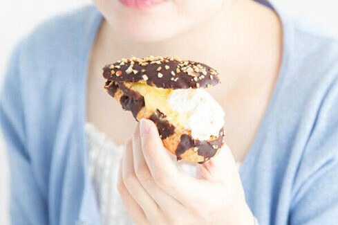 血糖値コントロールを簡単に続けるには？毎日の食事で実践できる方法を解説