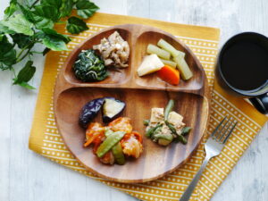 血圧は食事で改善できる 血圧が上がる要因と食生活改善のポイント 食と健康コラム 血圧は食事で改善できる 血圧が上がる要因と食生活改善のポイント 食と健康コラム