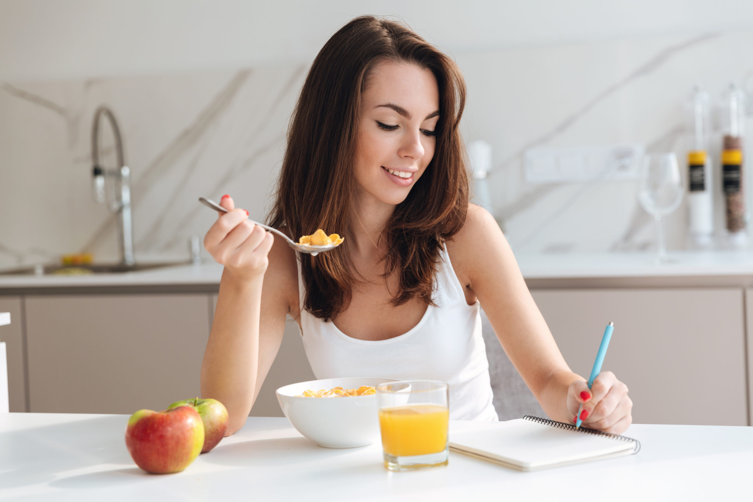 ストレスに効果的な食べ物と飲み物の総まとめ 有効成分もご紹介 食と健康コラム