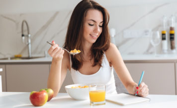 腸活は朝ごはんから｜オートミールなど忙しくても調理しやすい食材を活用しよう！