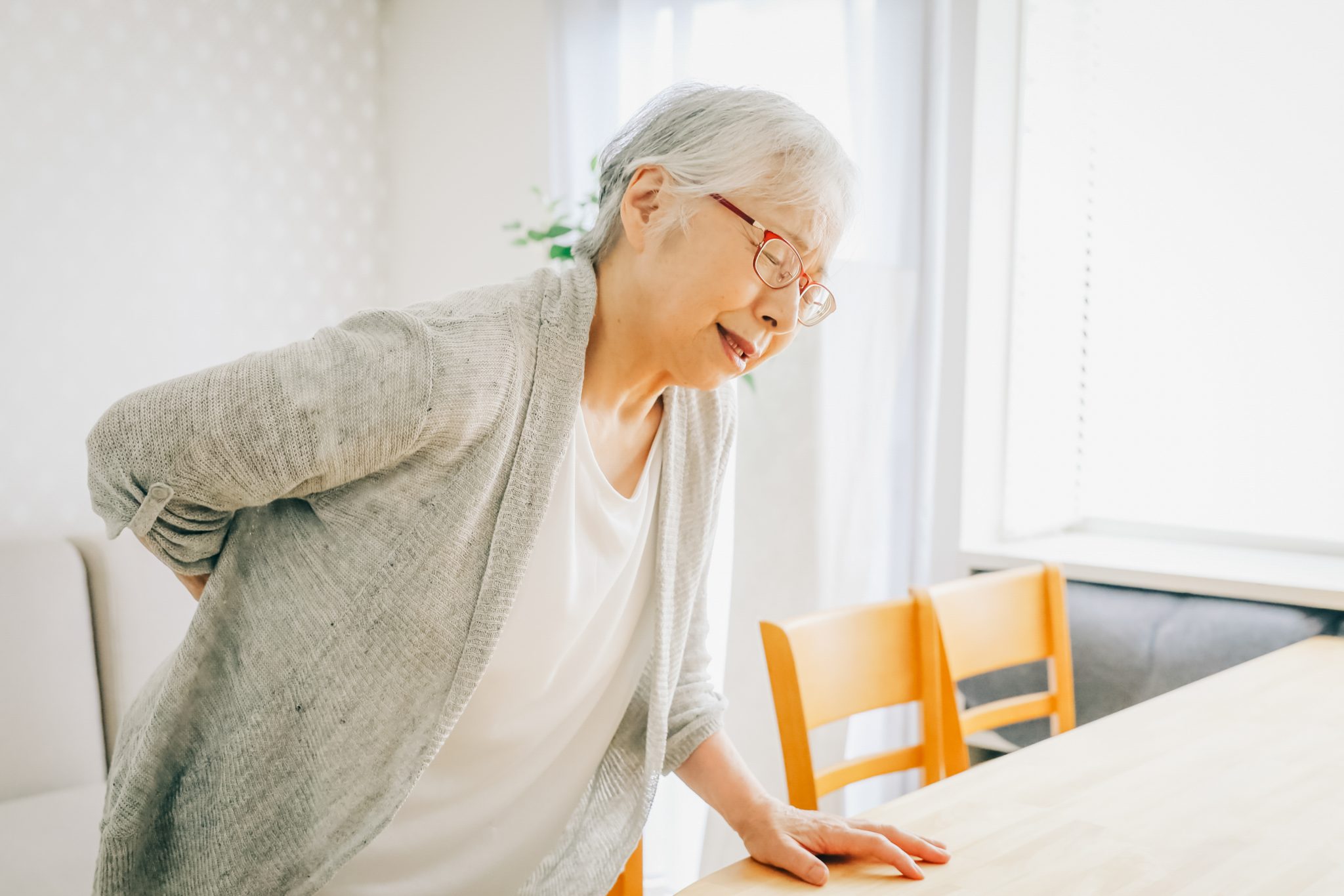 骨の再生に良い食べ物の種類｜調理法や摂取時の注意点も解説