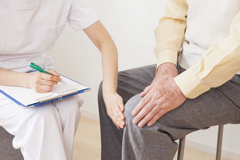 骨密度が下がる原因と対処法｜食生活・生活習慣のポイントを解説