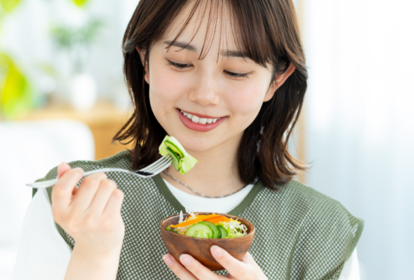 血糖値を上げにくい食べ方｜今日から取り入れたい食事のコツ